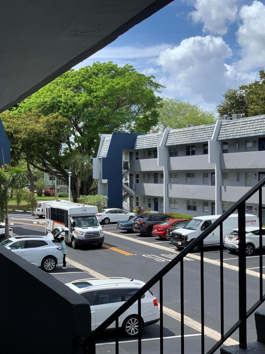 7887 Golf Cir Drive # 212, Margate, FL 33063 — zdjęcie 2