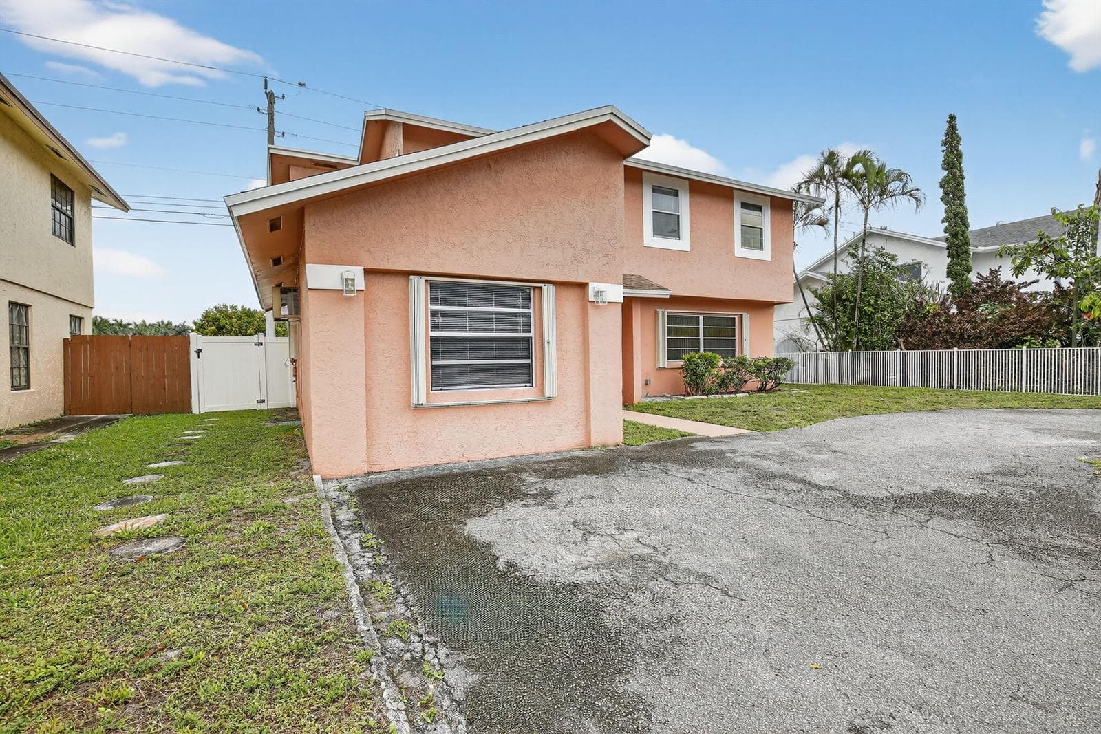 7721 NW 42nd Court, Hollywood, FL 33024 — zdjęcie 2