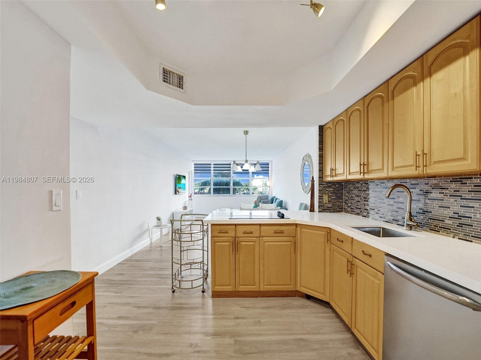 1351 NE Miami Gardens Dr # 203E, Miami, FL 33179 — zdjęcie 2