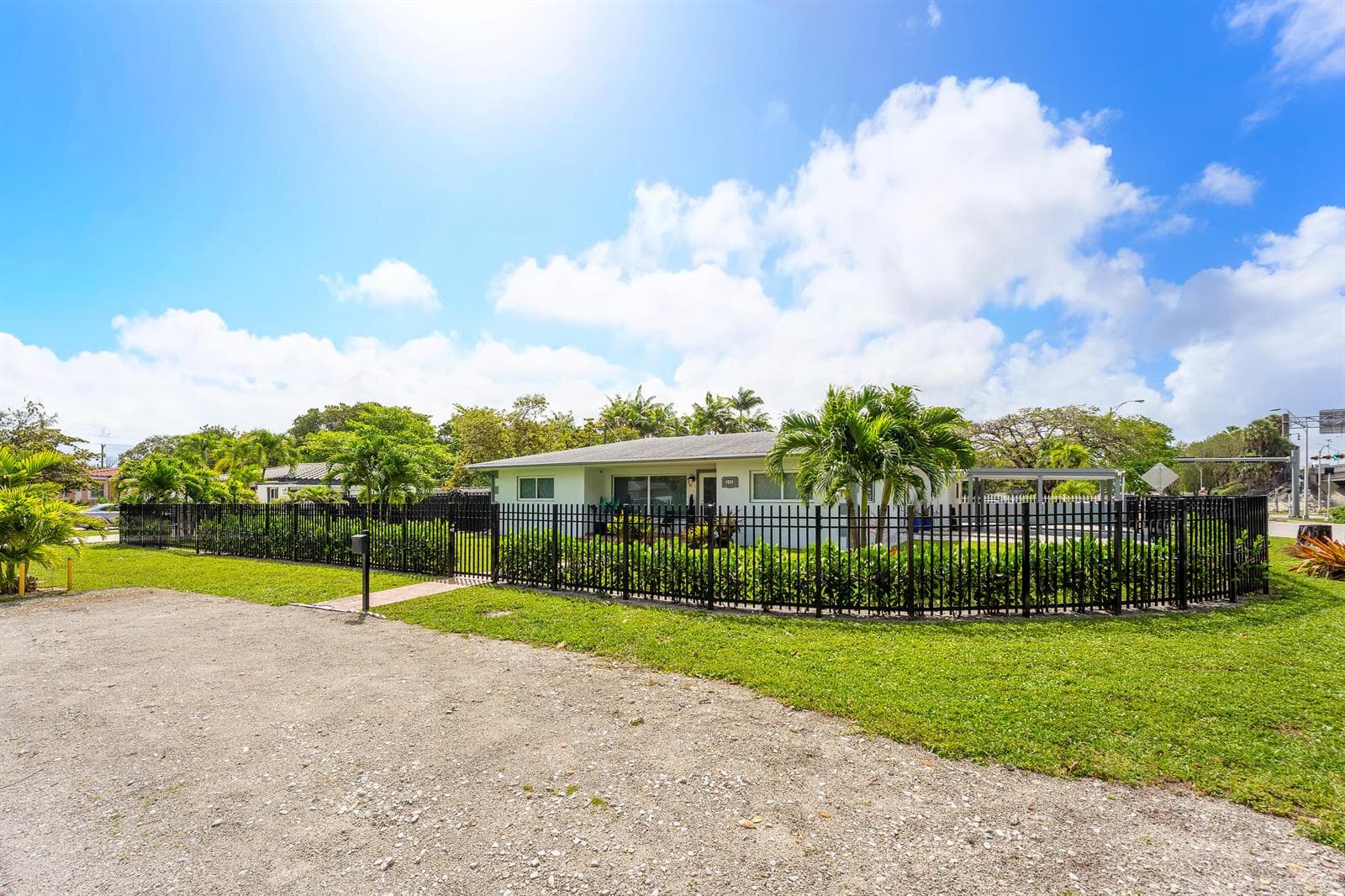590 NW 126th Street, North Miami, FL 33168 — zdjęcie 4