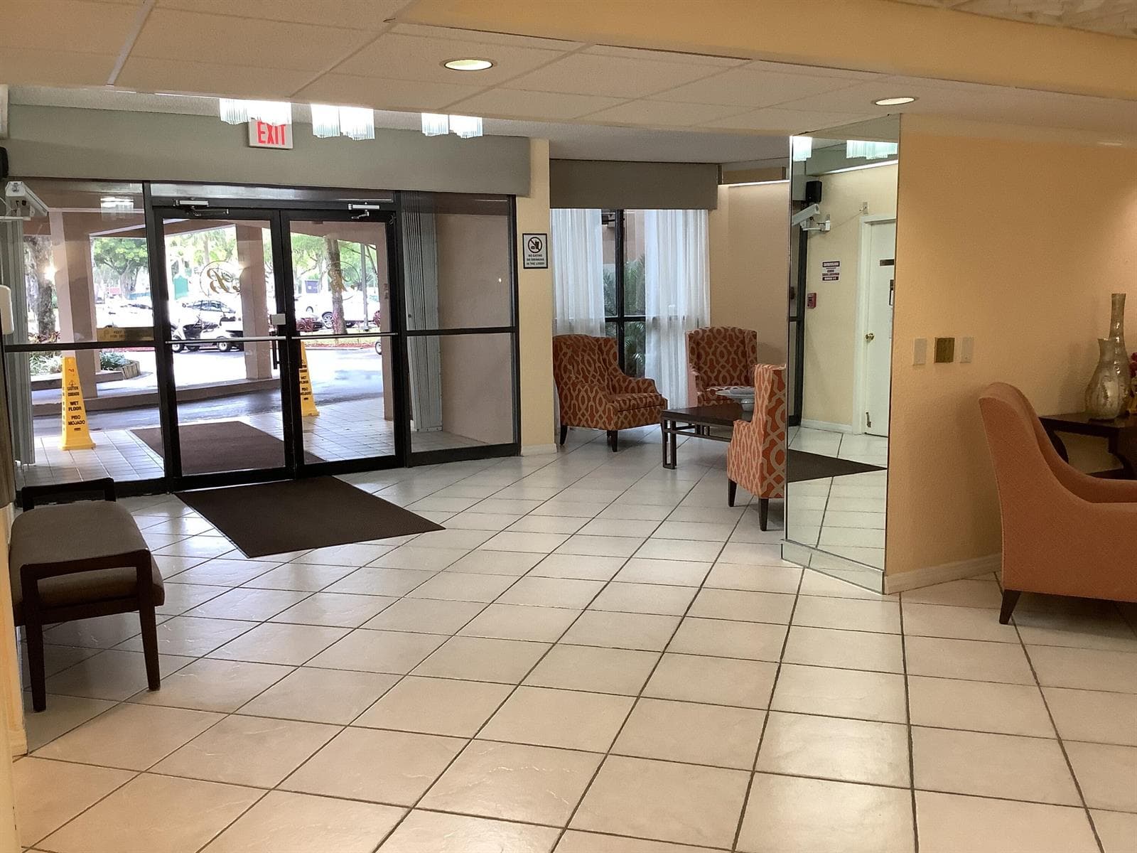 1300 Saint Charles Place # Unit Ph13, Pembroke Pines, FL 33026 — zdjęcie 4