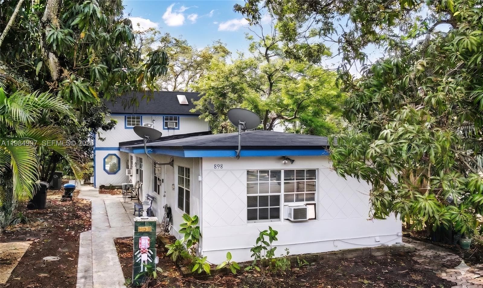 898 NE 39th St, Oakland Park, FL 33334 — zdjęcie 2