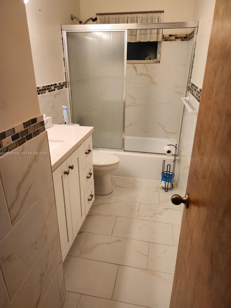 690 NW 19th St, Homestead, FL 33030 — zdjęcie 2