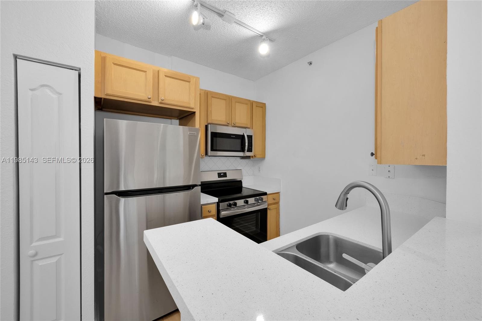 6001 SW 70 Street # 208, South Miami, FL 33143 — zdjęcie 5
