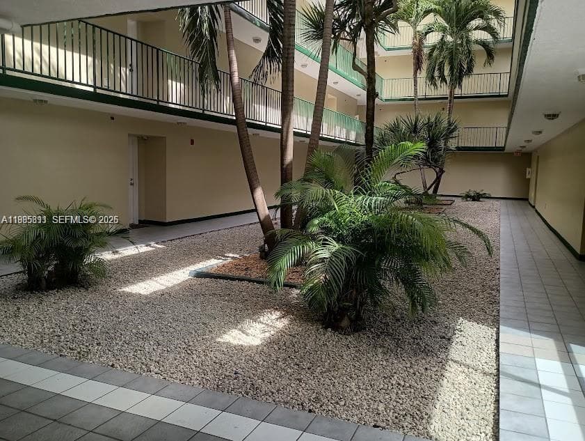 8321 NW 7th St # 1-307, Miami, FL 33126 — zdjęcie 2