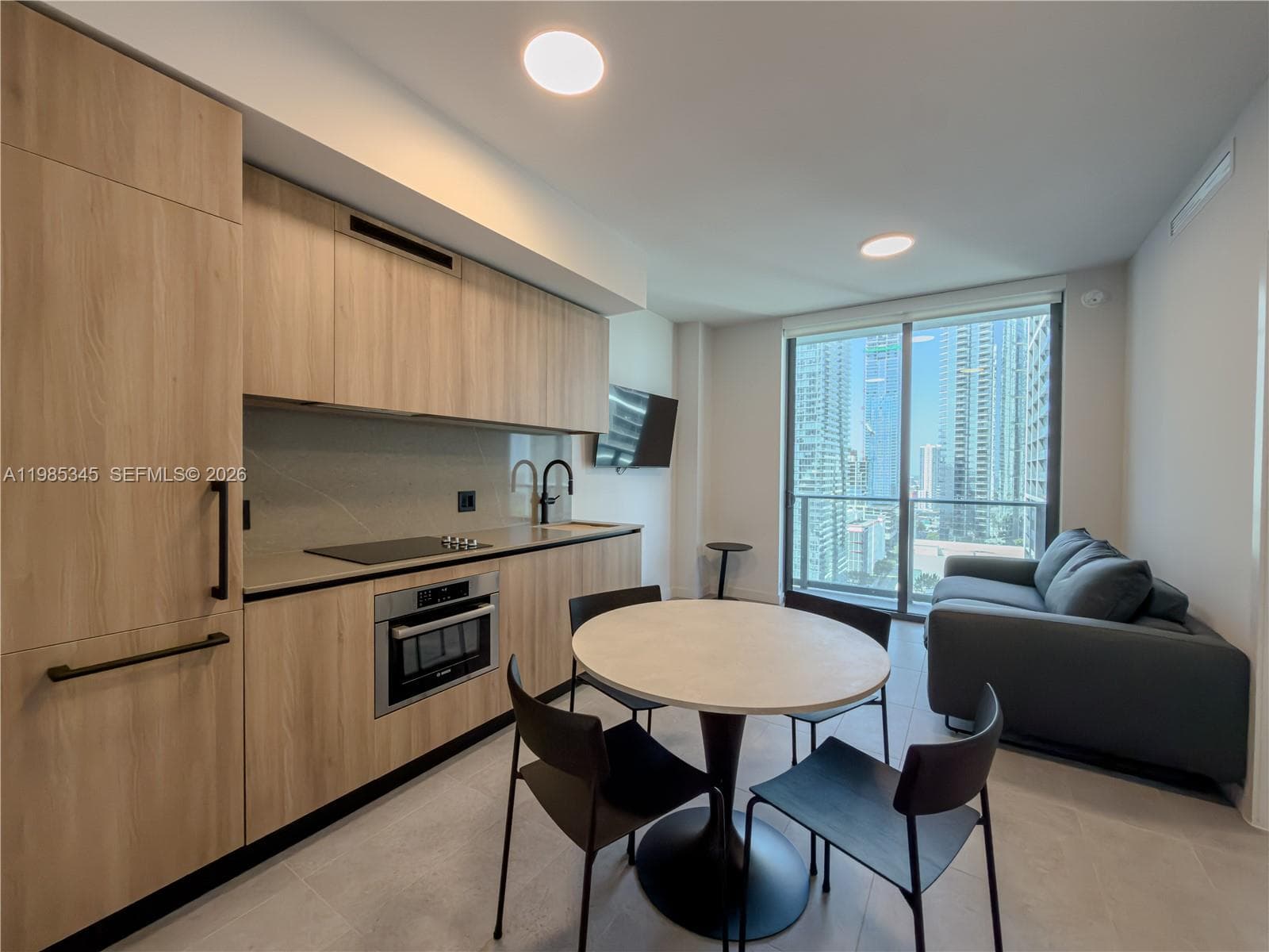 121 NE 5th St # 2211, Miami, FL 33132 — zdjęcie 4