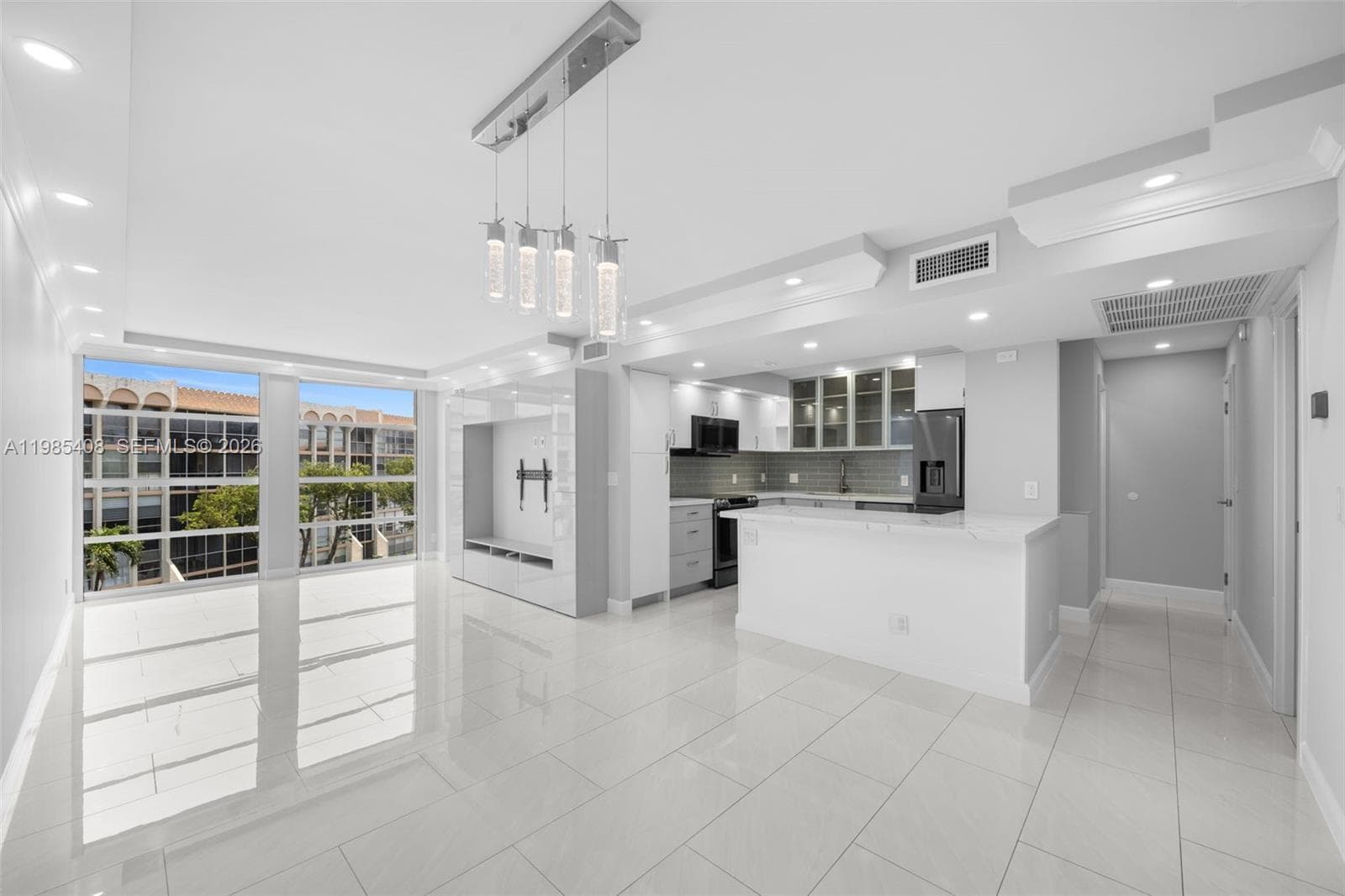 701 Three Islands Blvd # 411, Hallandale Beach, FL 33009 — zdjęcie 2