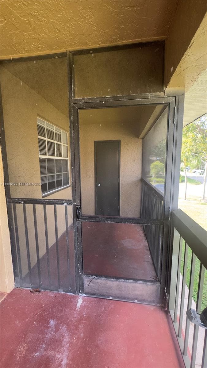 10480 NW 8th St # 201, Pembroke Pines, FL 33026 — zdjęcie 4