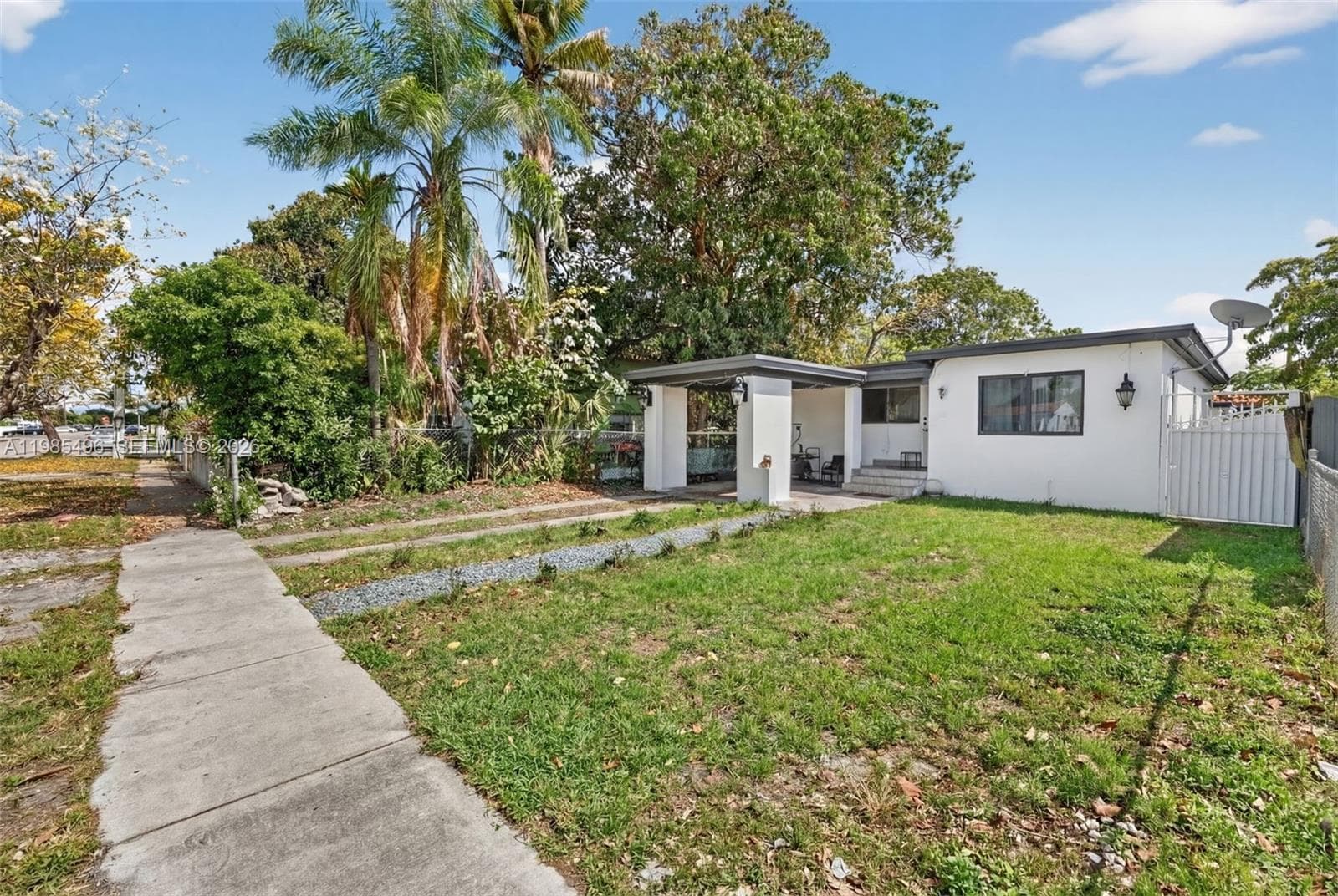 440 E 37th St, Hialeah, FL 33013 — zdjęcie 4