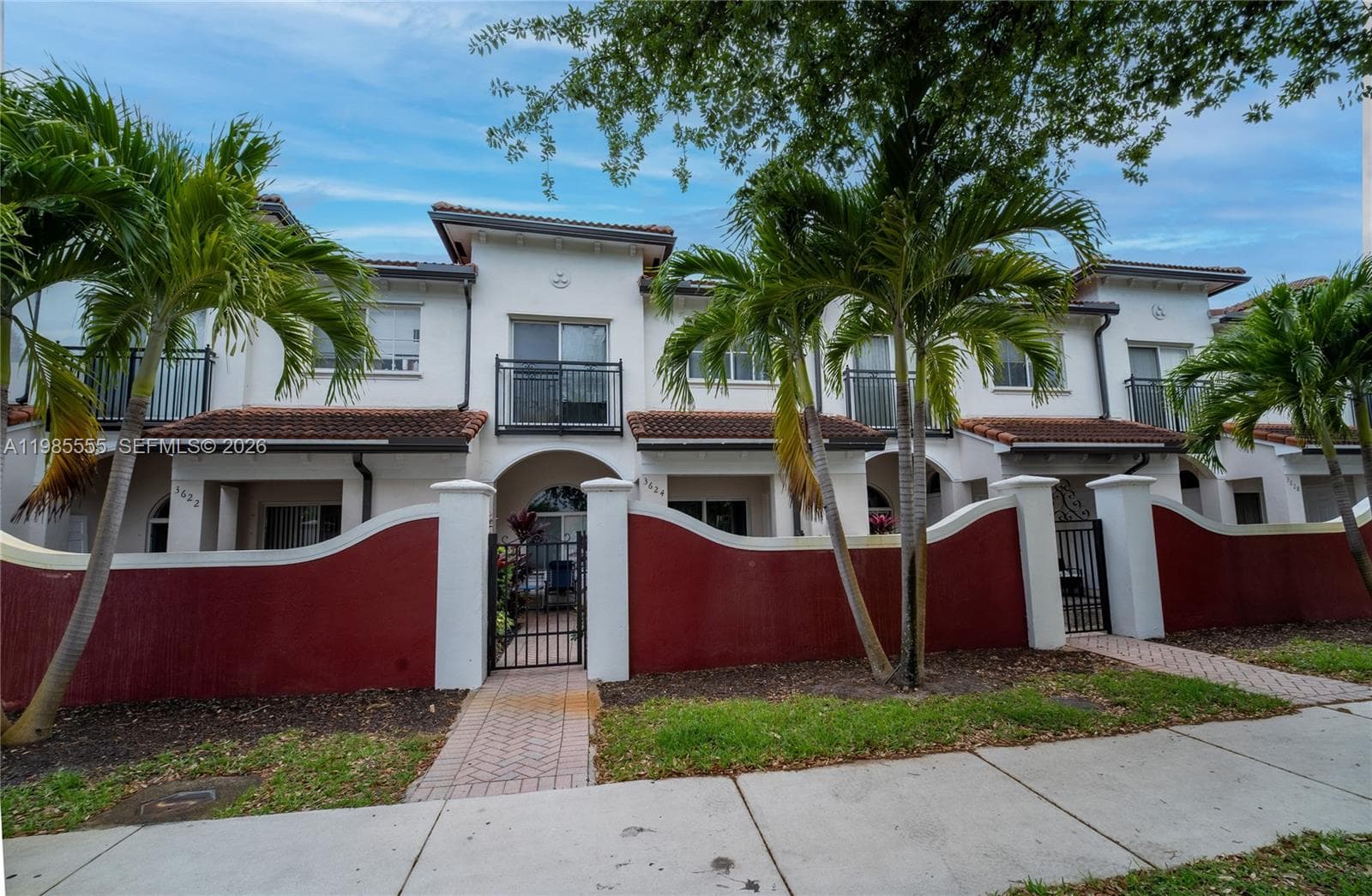 3624 NW 29th Pl, Lauderdale Lakes, FL 33311 — zdjęcie 2