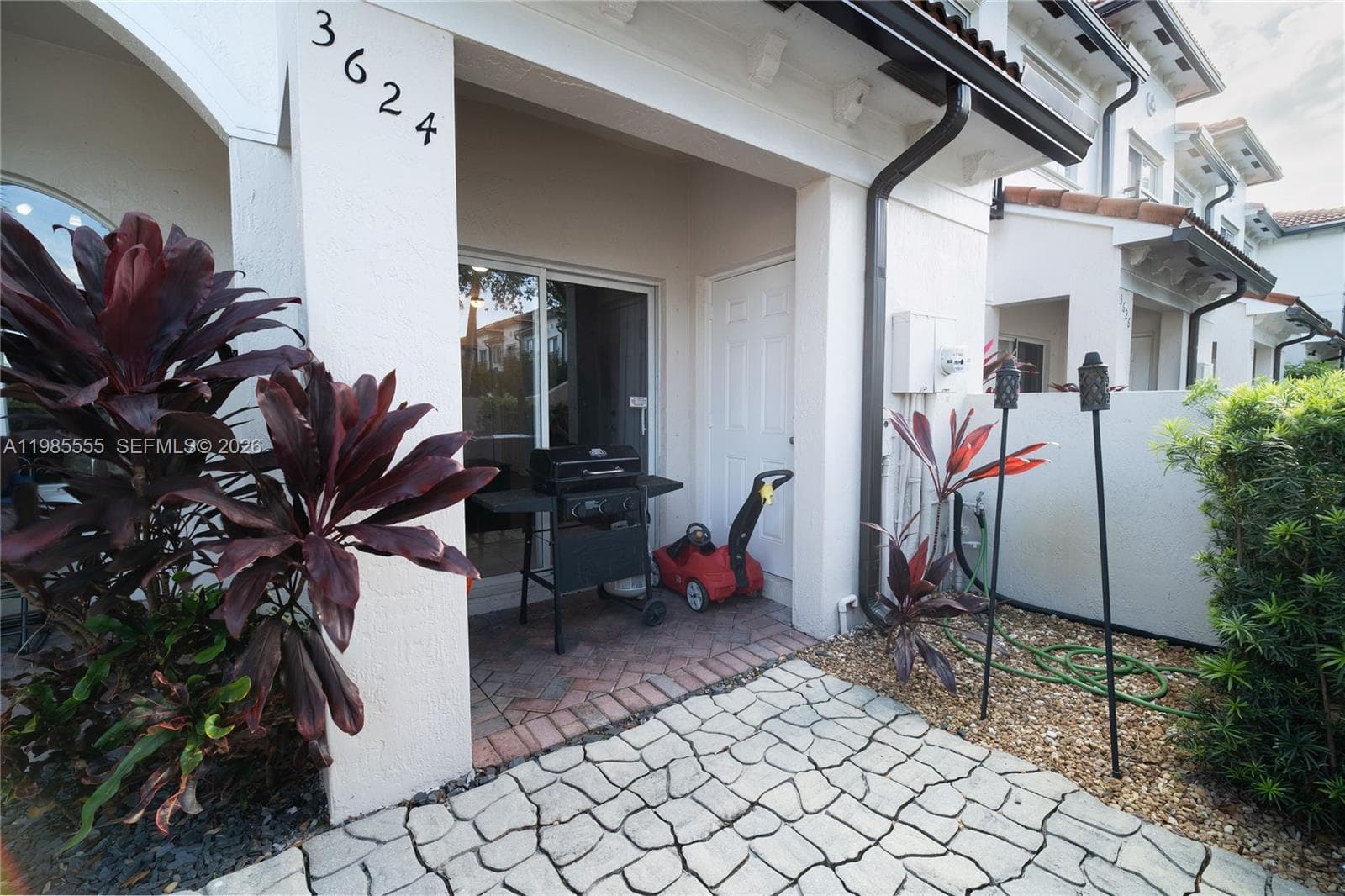 3624 NW 29th Pl, Lauderdale Lakes, FL 33311 — zdjęcie 5