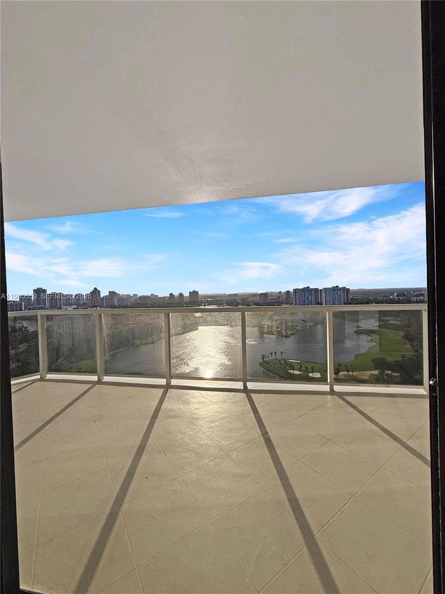 20281 E Country Club Dr # 2409, Aventura, FL 33180 — zdjęcie 2