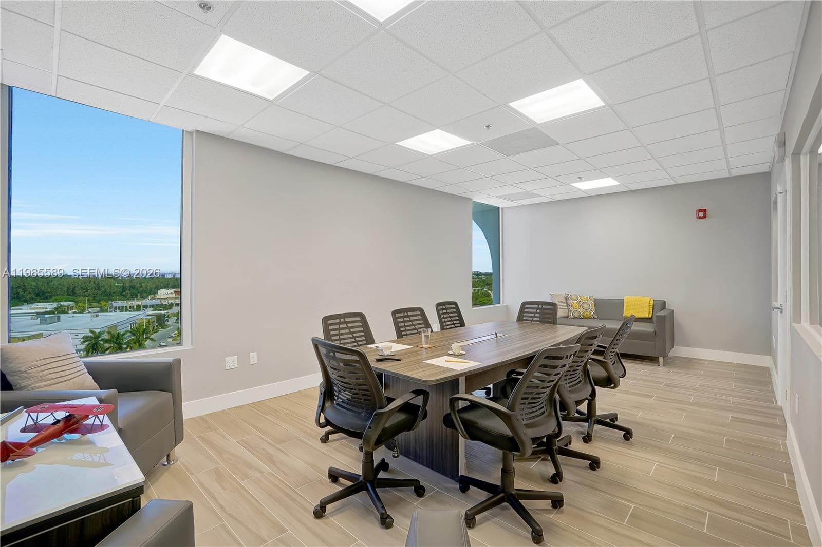 12550 Biscayne Blvd # 902, North Miami, FL 33181