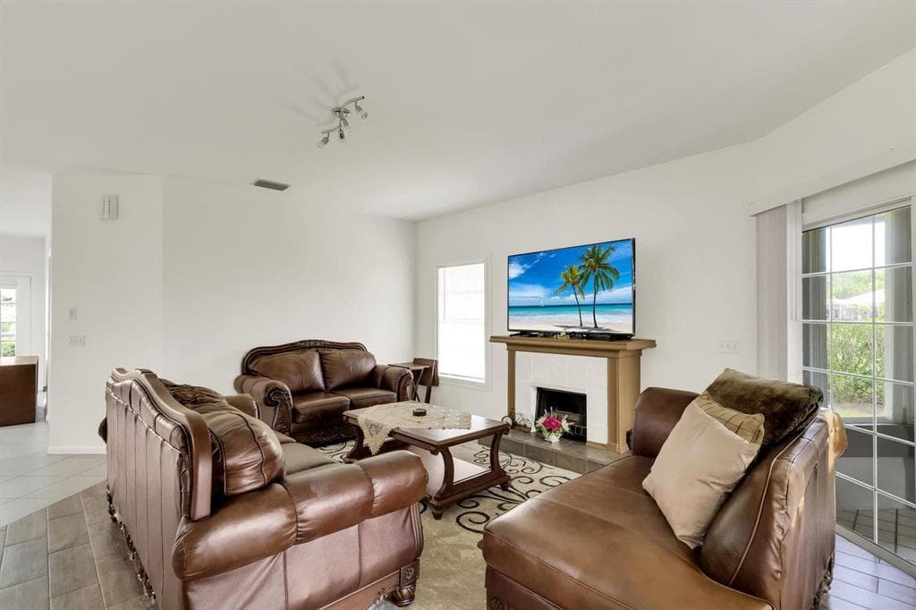 7334 Pine Creek Way, Port St. Lucie, FL 34986 — zdjęcie 5