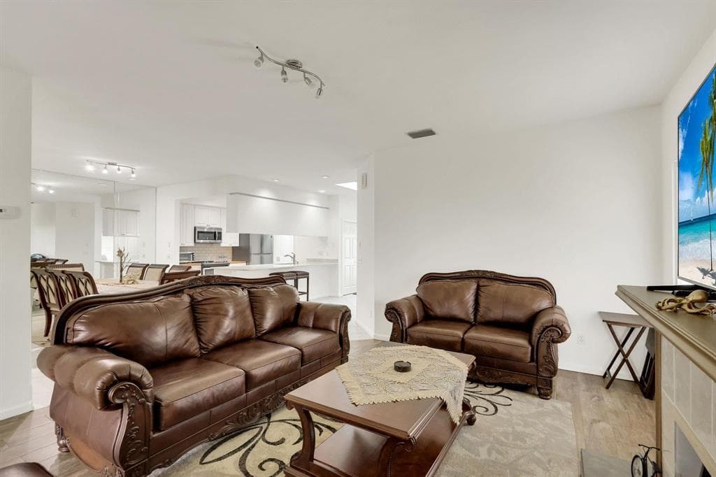 7334 Pine Creek Way, Port St. Lucie, FL 34986 — zdjęcie 4