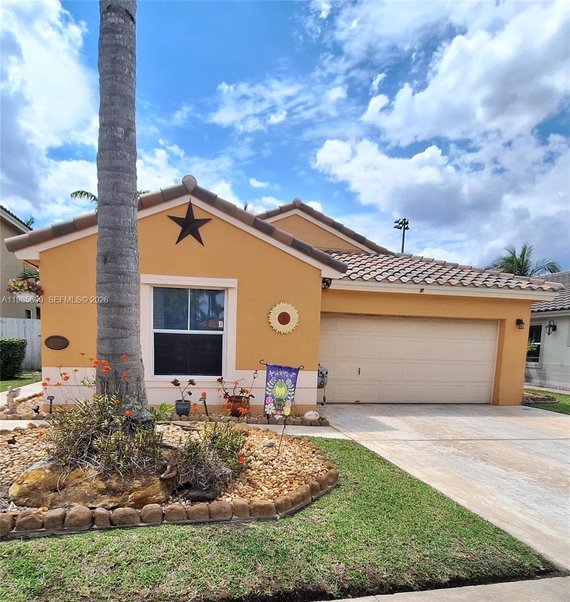 2102 NW 193rd Ave, Pembroke Pines, FL 33029