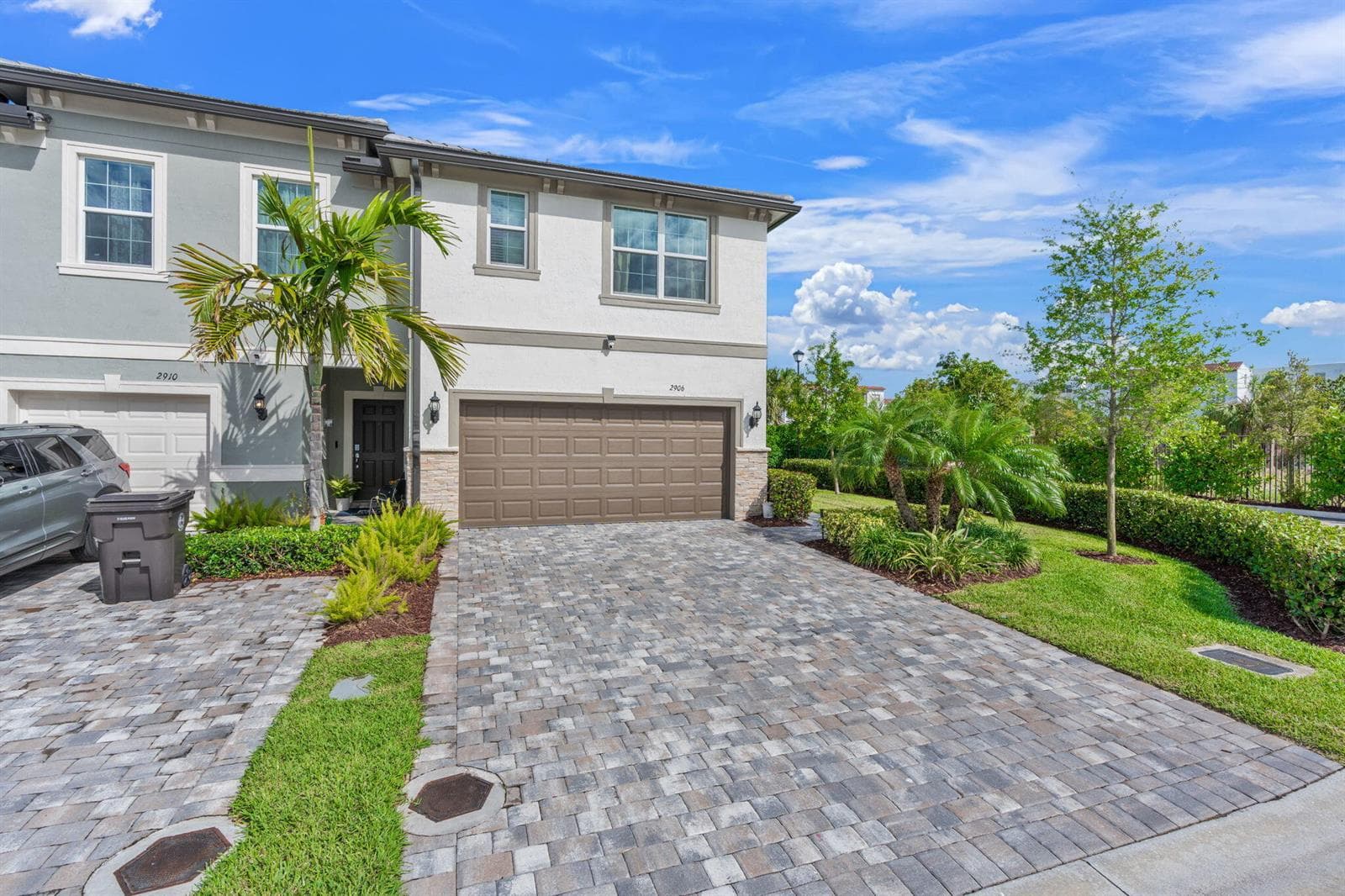 2906 Olivia Avenue, Lauderdale Lakes, FL 33311 — zdjęcie 2