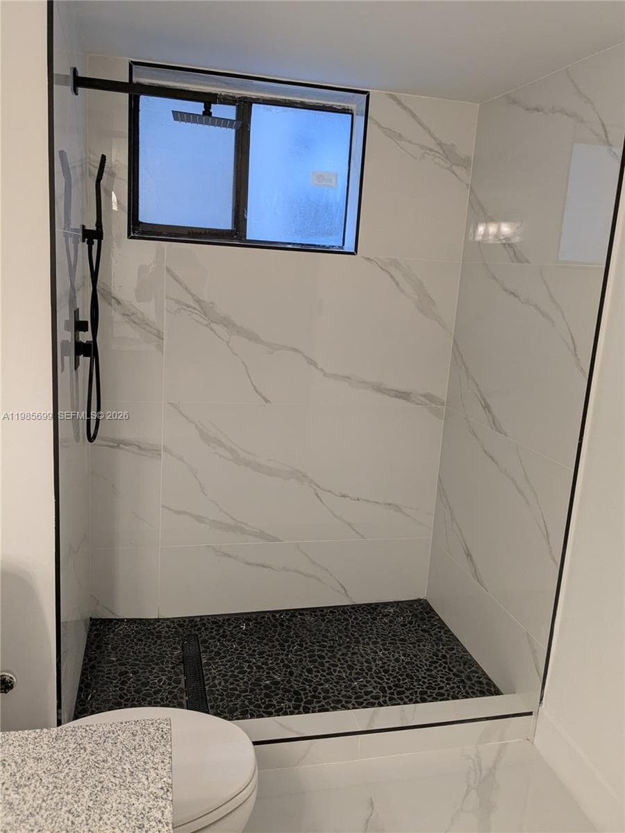 601 Ives Dairy Rd # 103-8, Miami, FL 33179 — zdjęcie 5