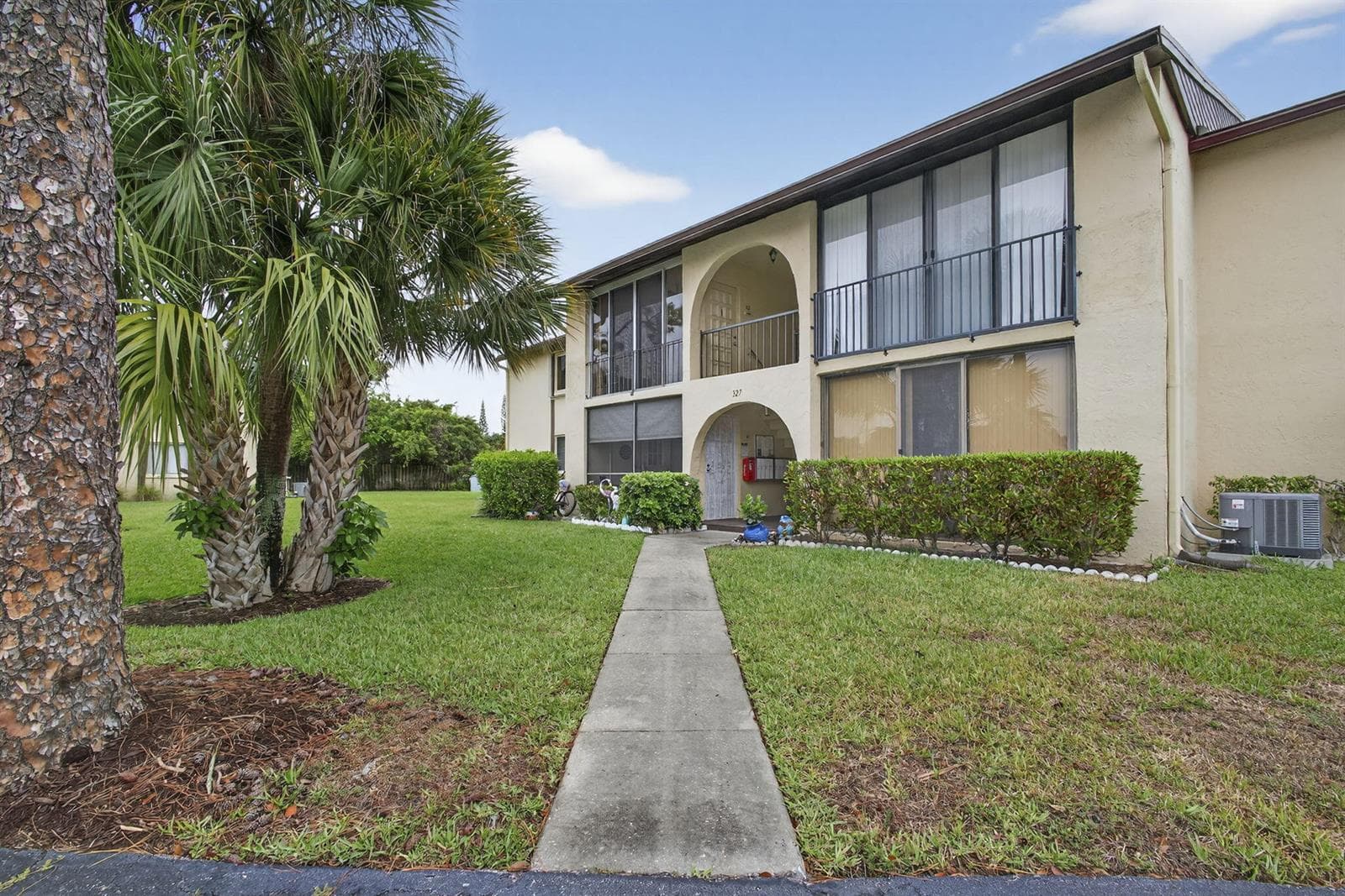 327 Pine Ridge Circle # A-1, FL 33463