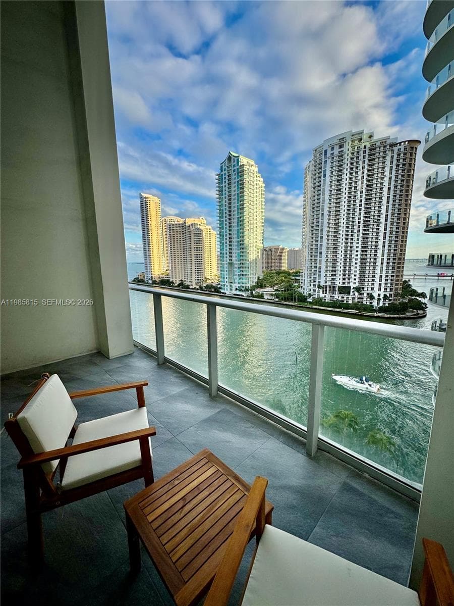 300 S Biscayne Blvd # L-1210, Miami, FL 33131 — zdjęcie 2