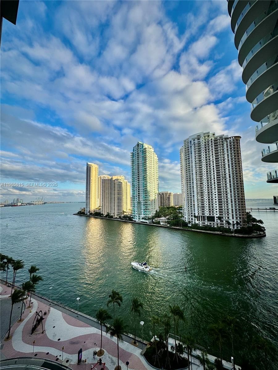 300 S Biscayne Blvd # L-1210, Miami, FL 33131 — zdjęcie 3