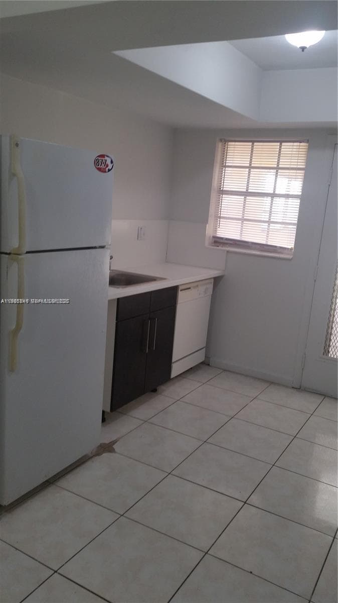 11840 NE 19th Dr # 27, North Miami, FL 33181