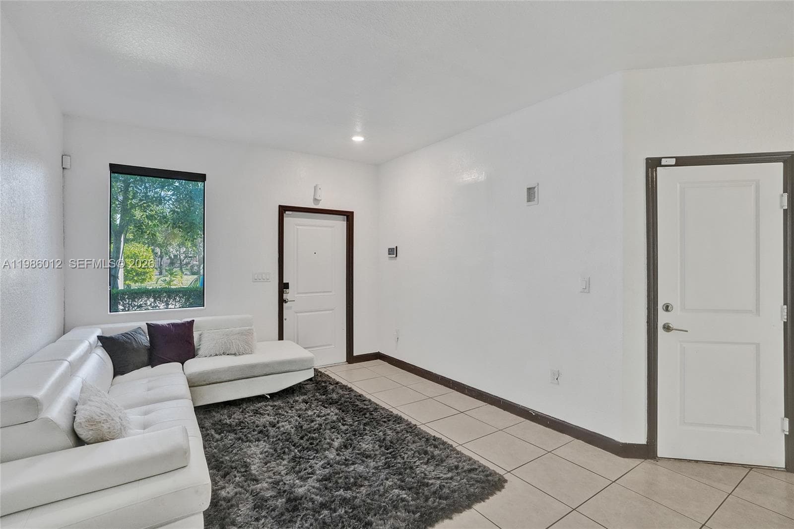 408 NE 212th Ter, Miami, FL 33179 — zdjęcie 4