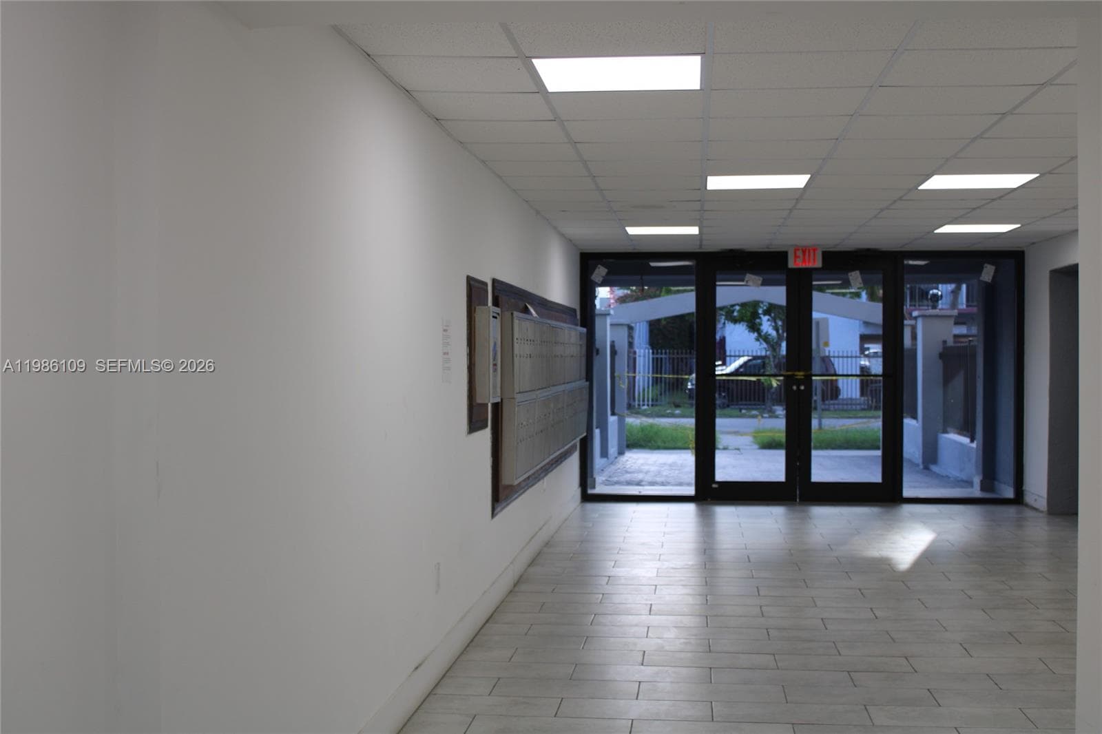 6055 W 19th Ave # 417, Hialeah, FL 33012 — zdjęcie 2