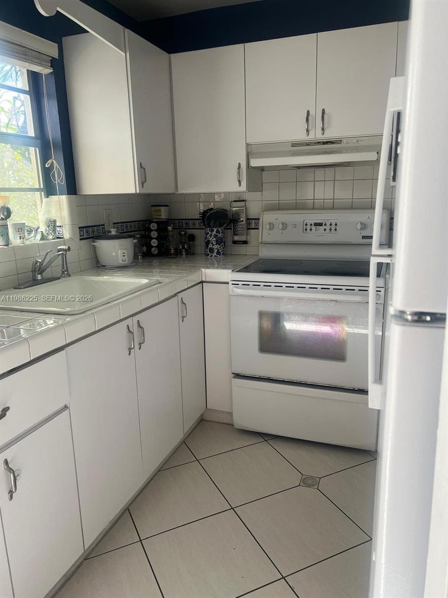 6620 W 2nd Ct # 407, Hialeah, FL 33012 — zdjęcie 3