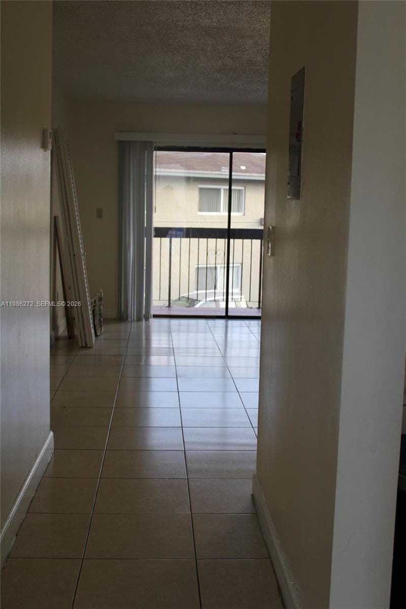 2295 W 53rd Pl # 201, Hialeah, FL 33016 — zdjęcie 2