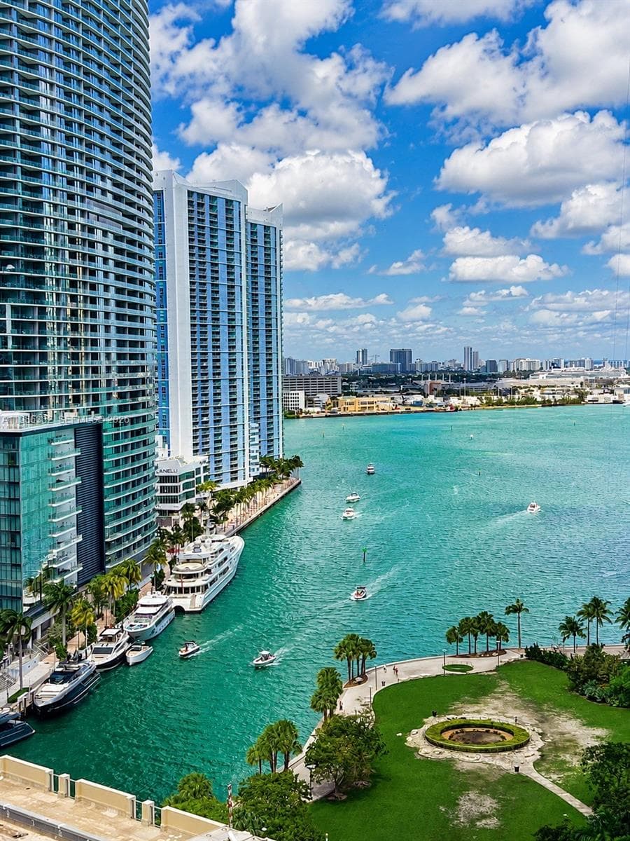 77 SE 5 St # 2015, Miami, FL 33131 — zdjęcie 2