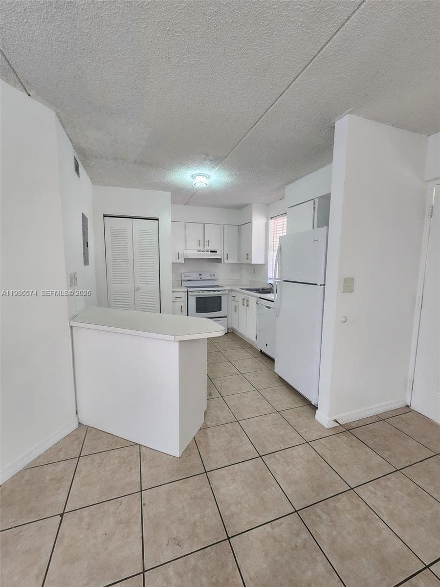 6195 NW 186th St # 309, Hialeah, FL 33015 — zdjęcie 5