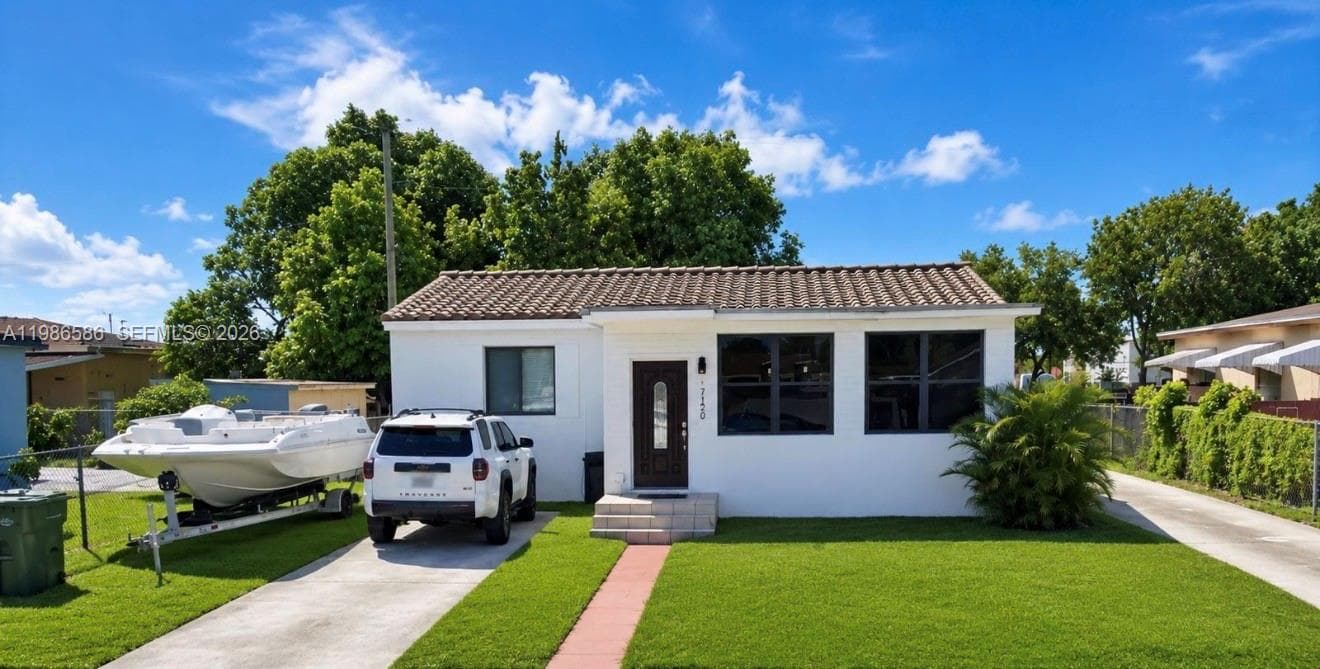 52 E 50th Pl, Hialeah, FL 33013