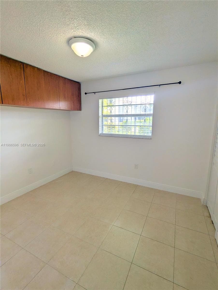 4050 NW 135th St # 8-9, Opa-Locka, FL 33054 — zdjęcie 5