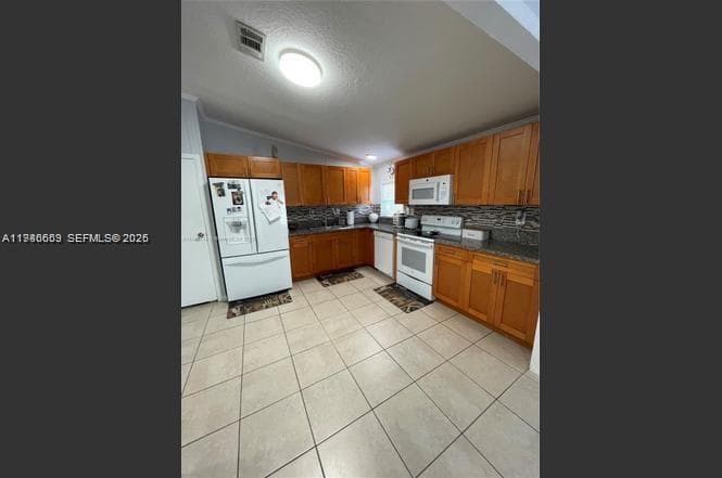 19800 SW 180 Th Ave LOT 588, Miami, FL 33187 — zdjęcie 2