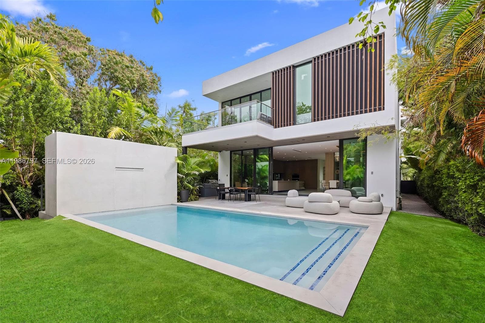 4534 Sheridan Ave, Miami Beach, FL 33140 — zdjęcie 2
