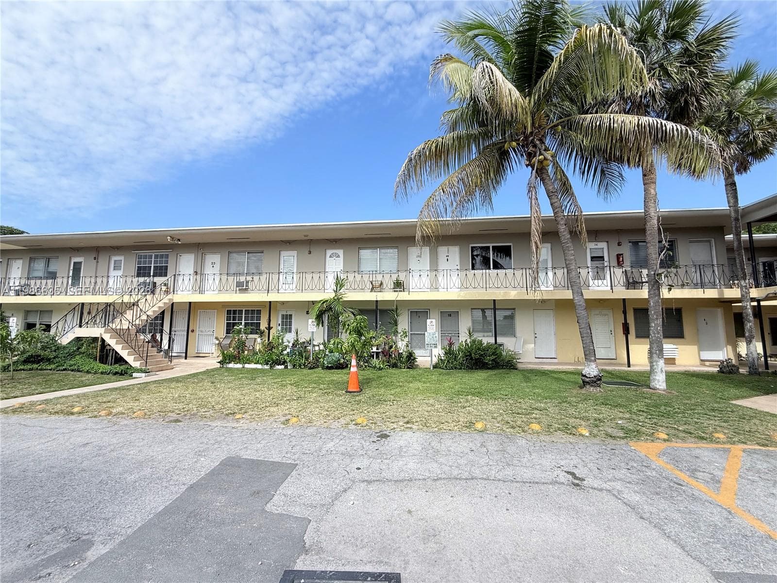 70 NW 77th St # 9, Miami, FL 33150