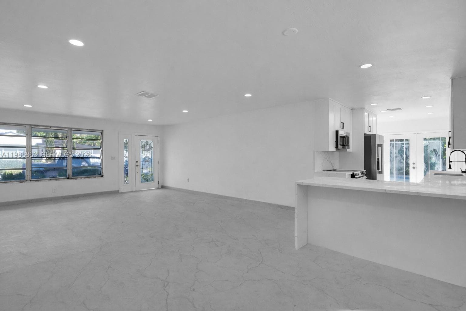 8850 NE 4th Ave, El Portal, FL 33138 — zdjęcie 3