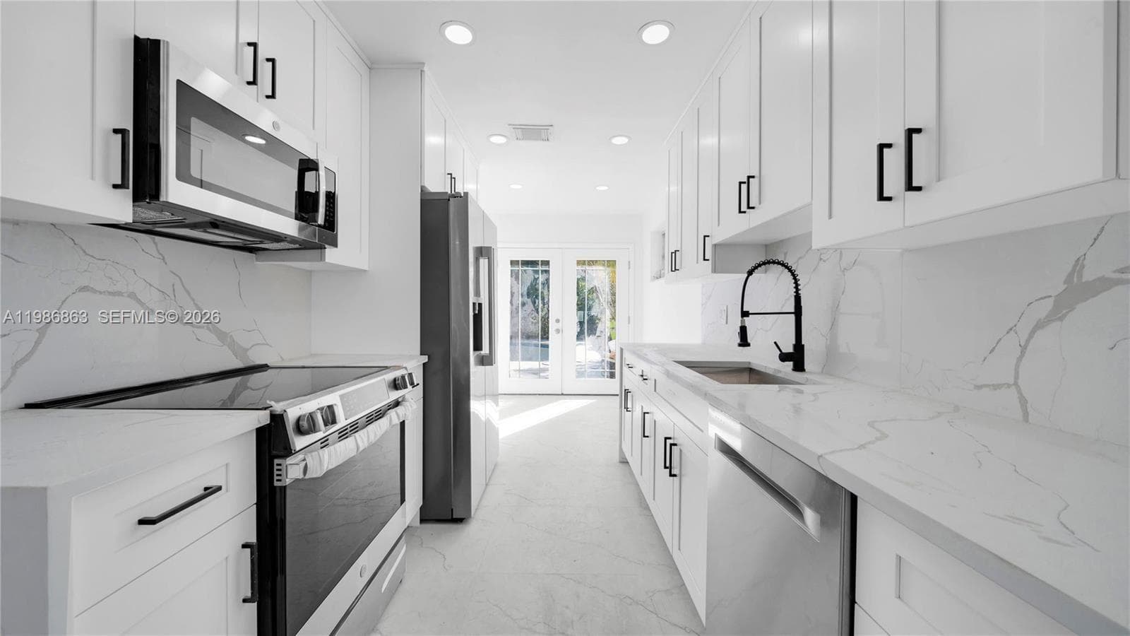 8850 NE 4th Ave, El Portal, FL 33138 — zdjęcie 5