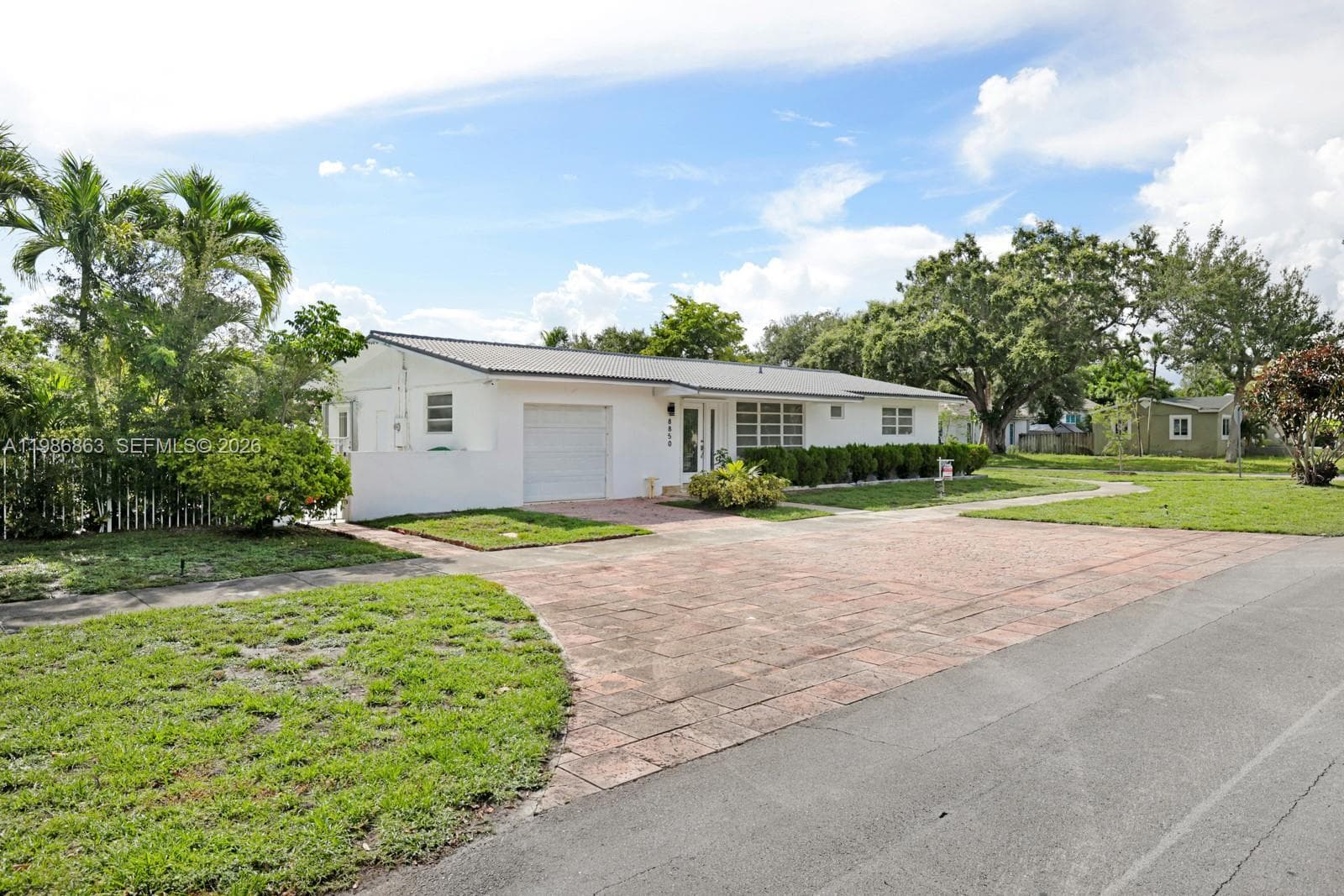 8850 NE 4th Ave, El Portal, FL 33138 — zdjęcie 4
