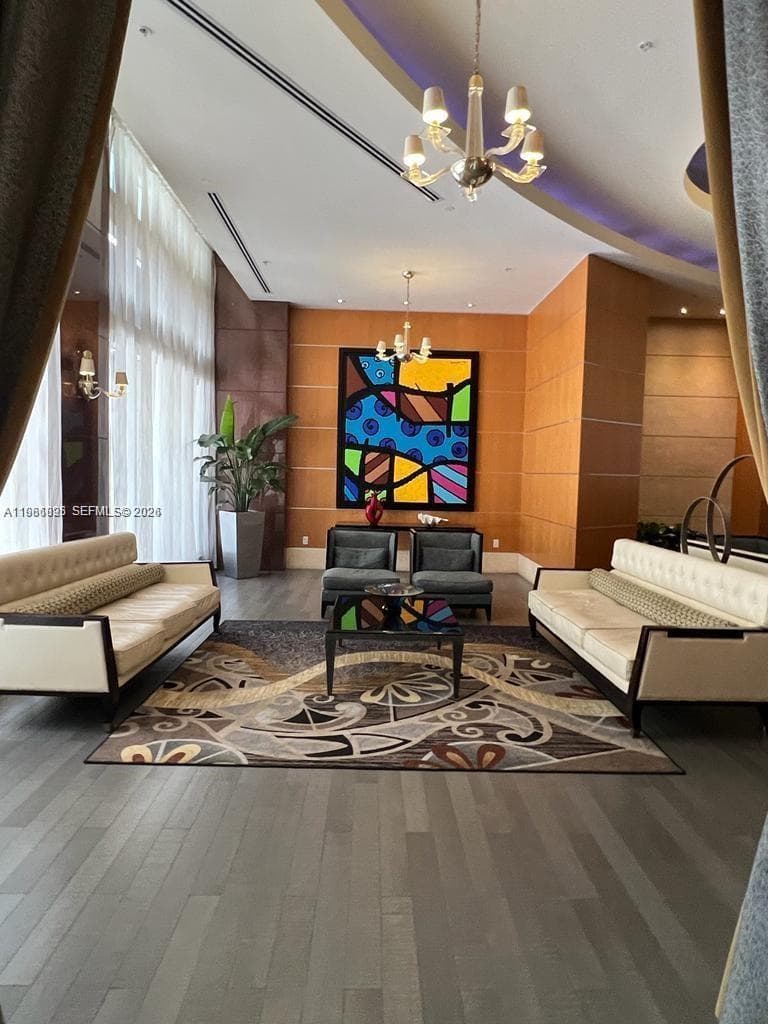 253 NE 2nd St # 3806, Miami, FL 33132