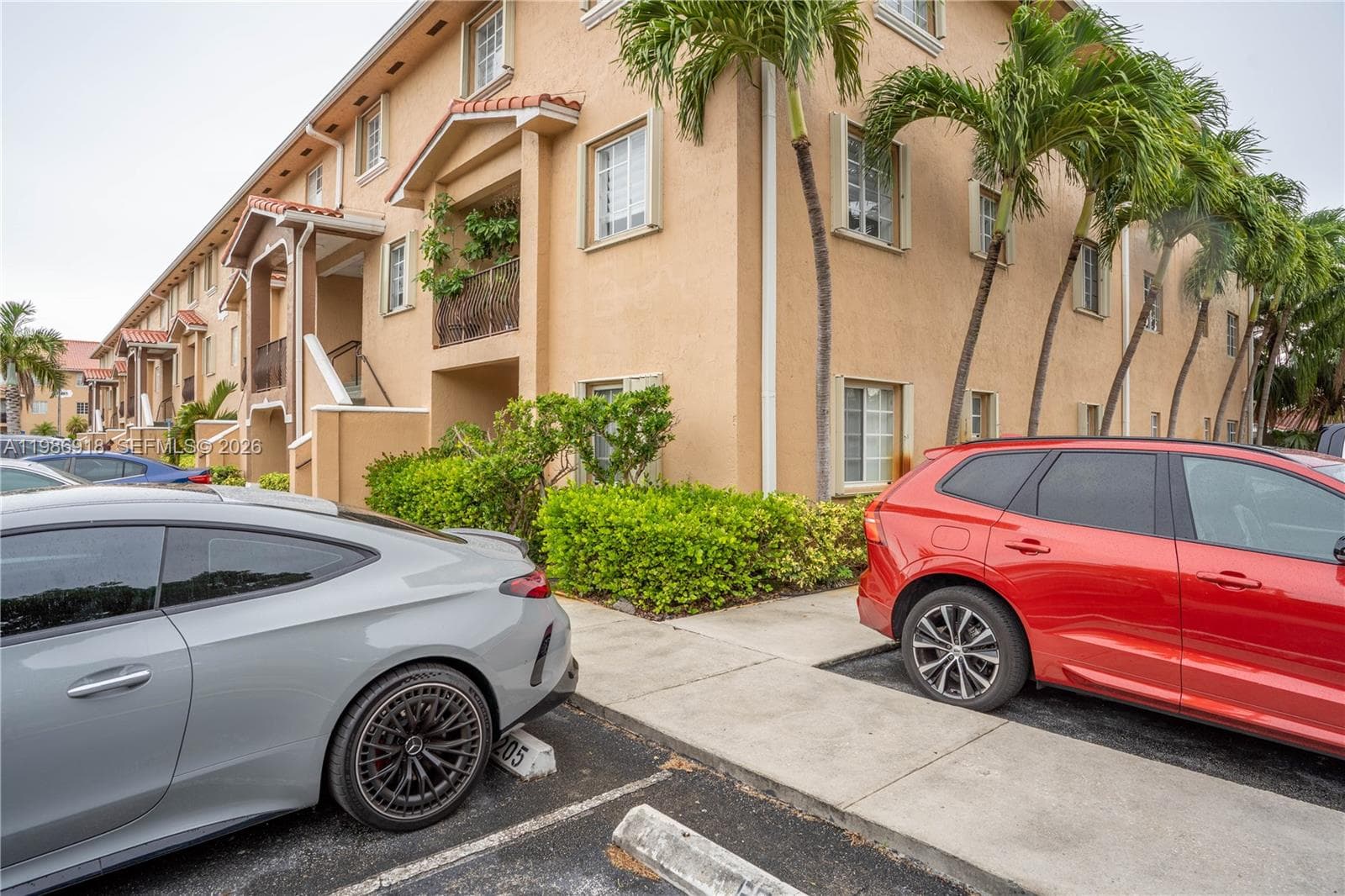17425 NW 75th Pl # 101, Hialeah, FL 33015 — zdjęcie 2