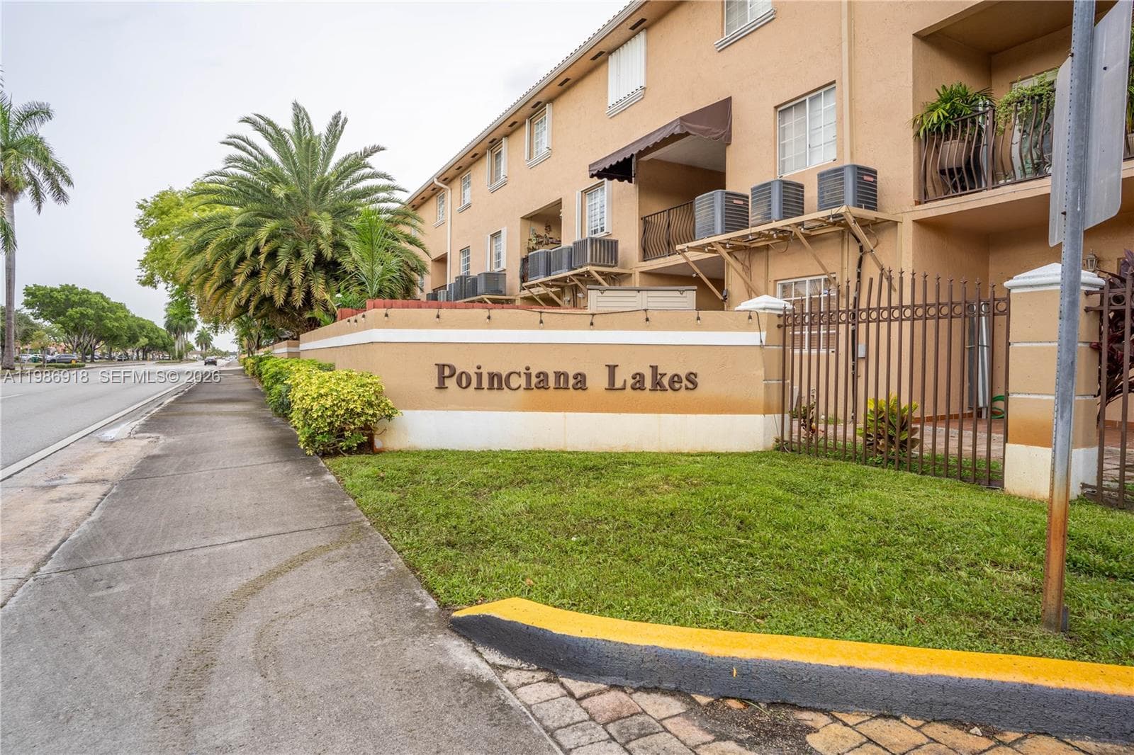 17425 NW 75th Pl # 101, Hialeah, FL 33015 — zdjęcie 4