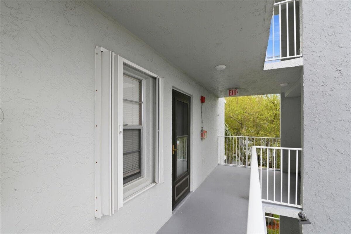 2220 N Cypress Bend Drive # 410, Pompano Beach, FL 33069 — zdjęcie 3