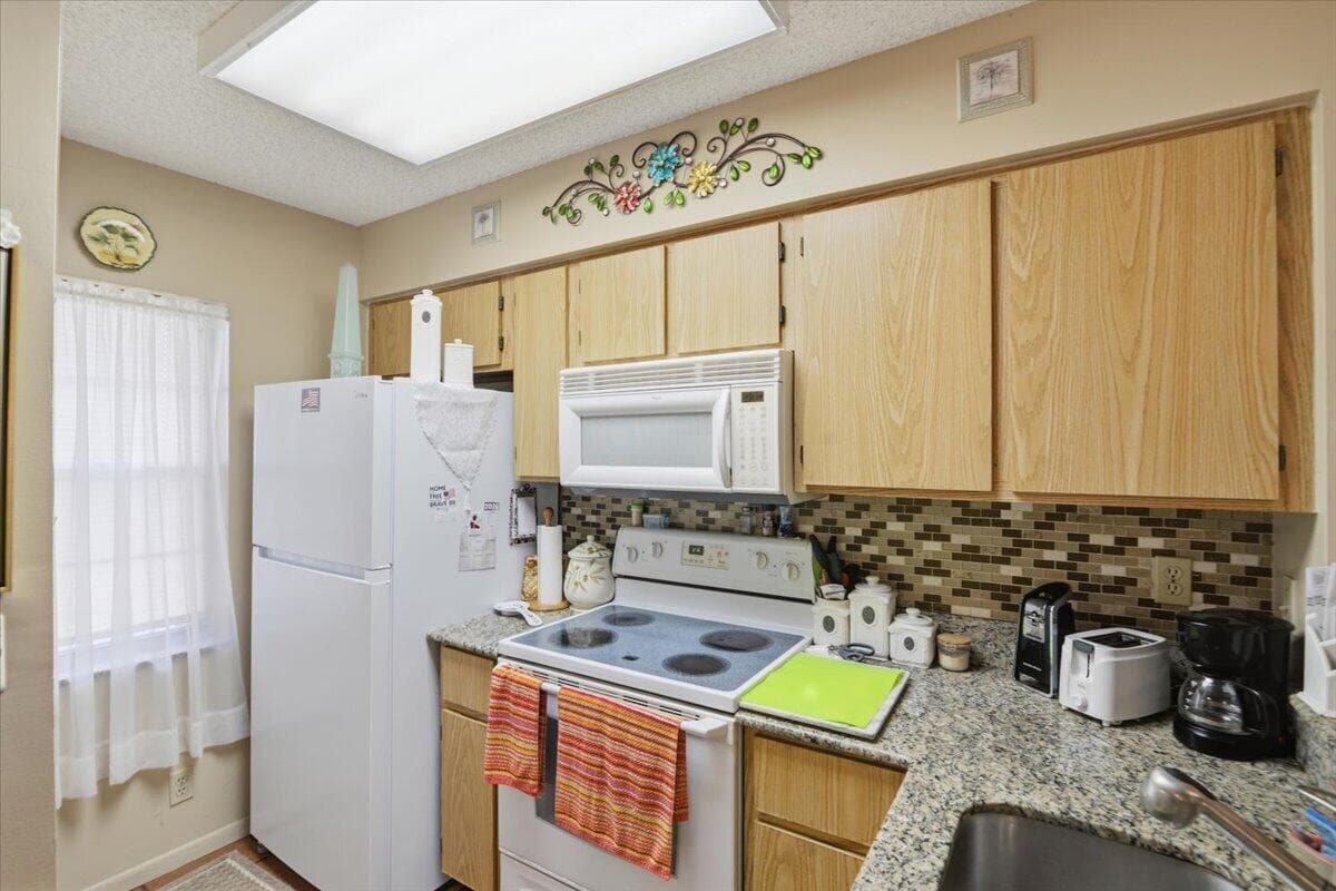 2220 N Cypress Bend Drive # 410, Pompano Beach, FL 33069 — zdjęcie 5