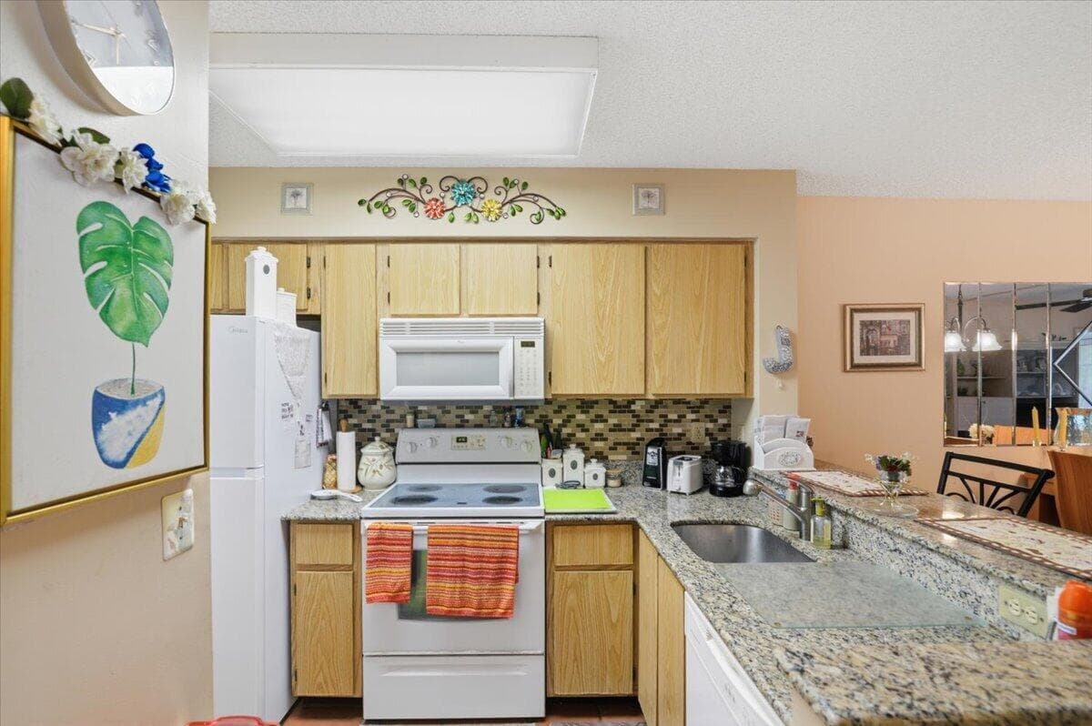 2220 N Cypress Bend Drive # 410, Pompano Beach, FL 33069 — zdjęcie 4