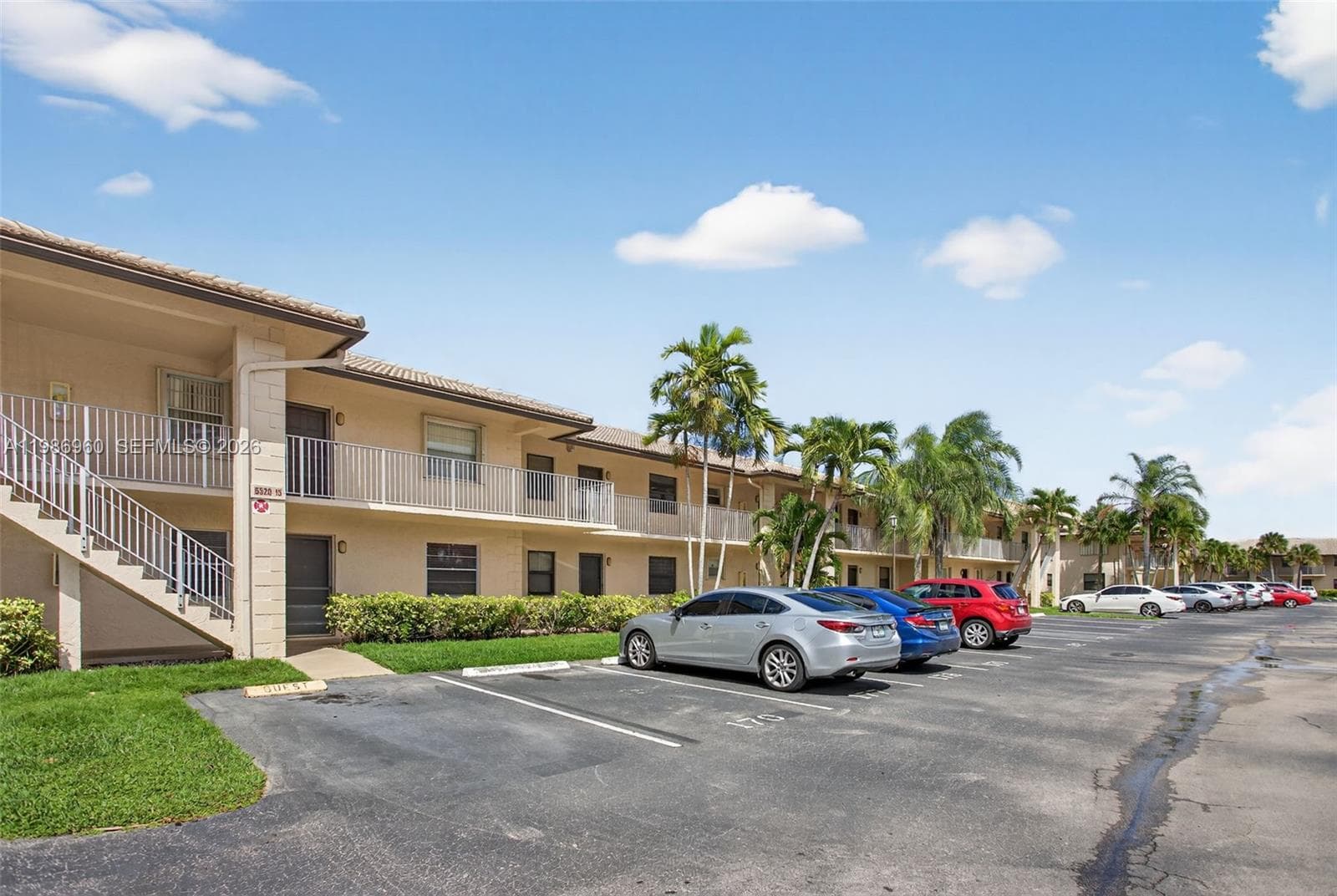 5520 Lakeside Dr # 105, Margate, FL 33063 — zdjęcie 3
