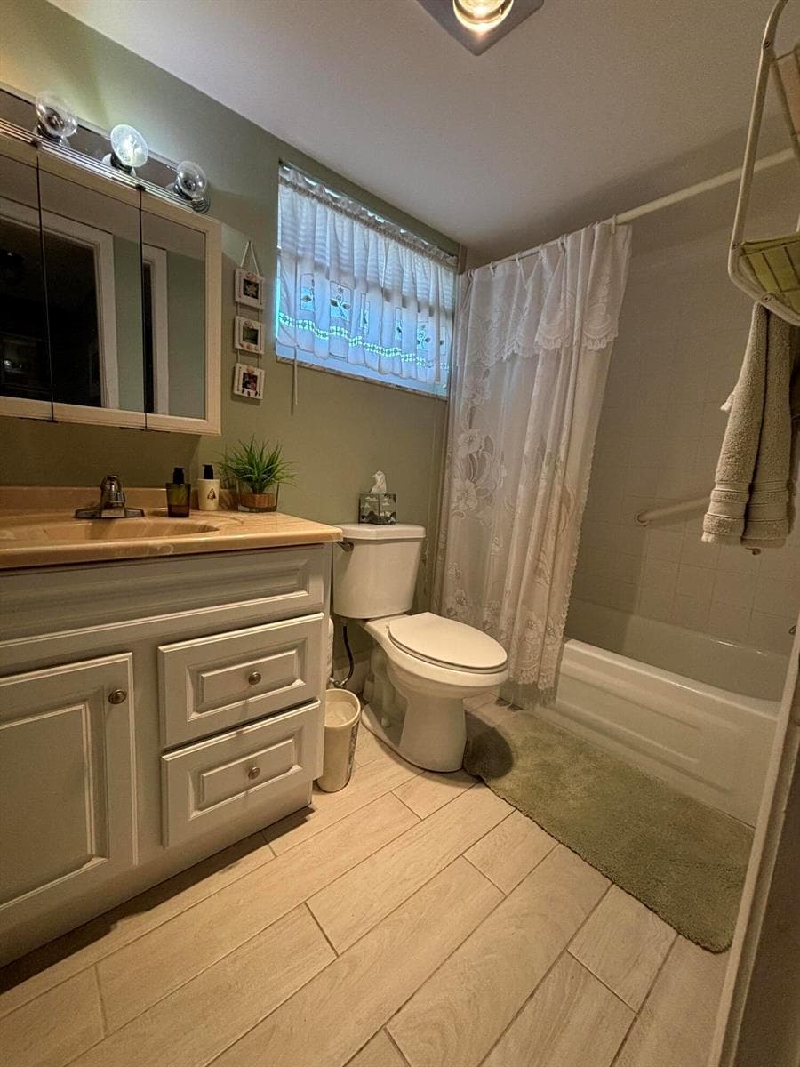 725 Lori Drive # 203, Palm Springs, FL 33461 — zdjęcie 3