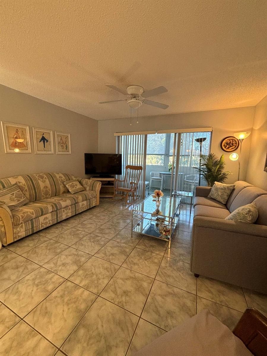 725 Lori Drive # 203, Palm Springs, FL 33461 — zdjęcie 4