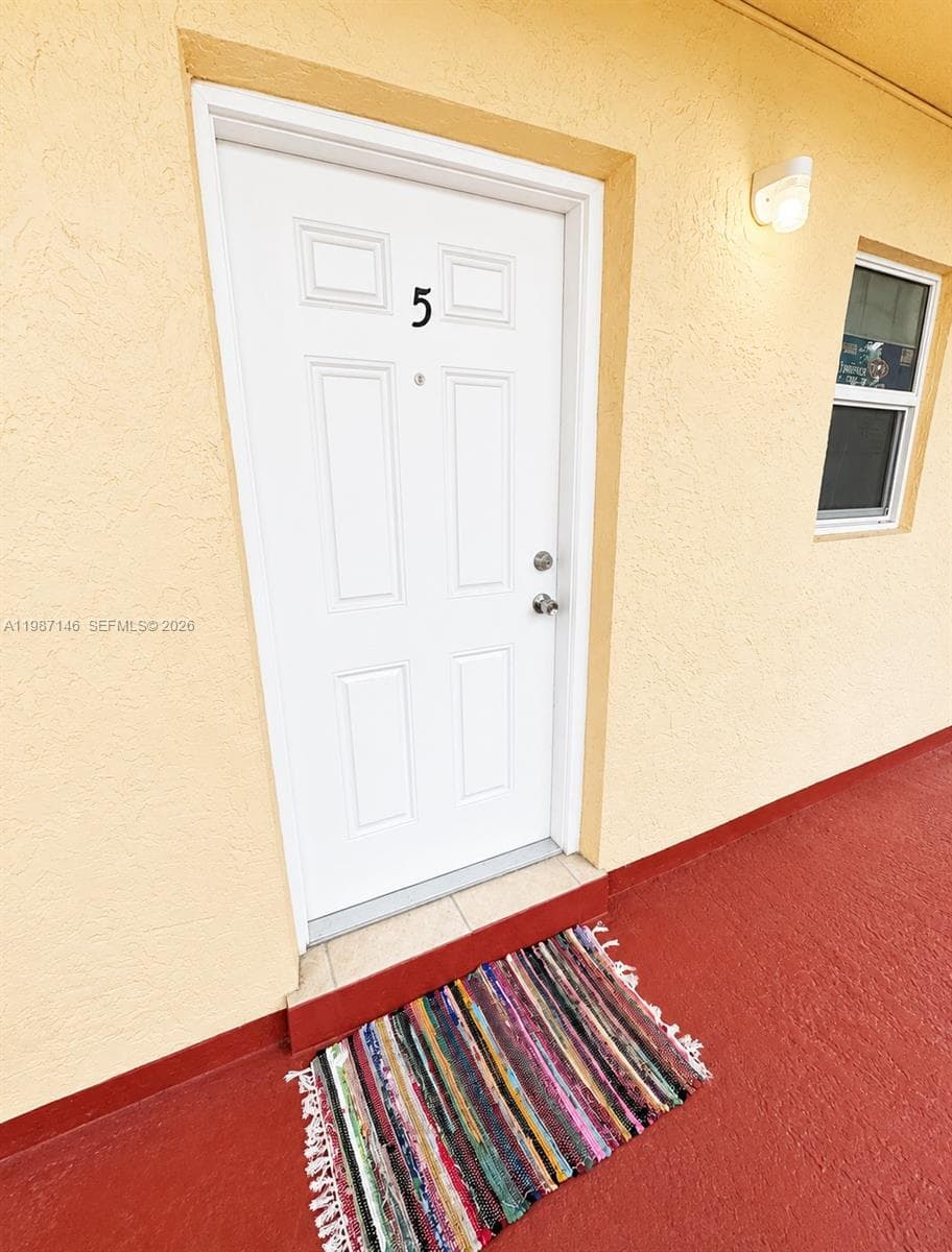 4050 NW 135th St # 5-1, Opa-Locka, FL 33054 — zdjęcie 3